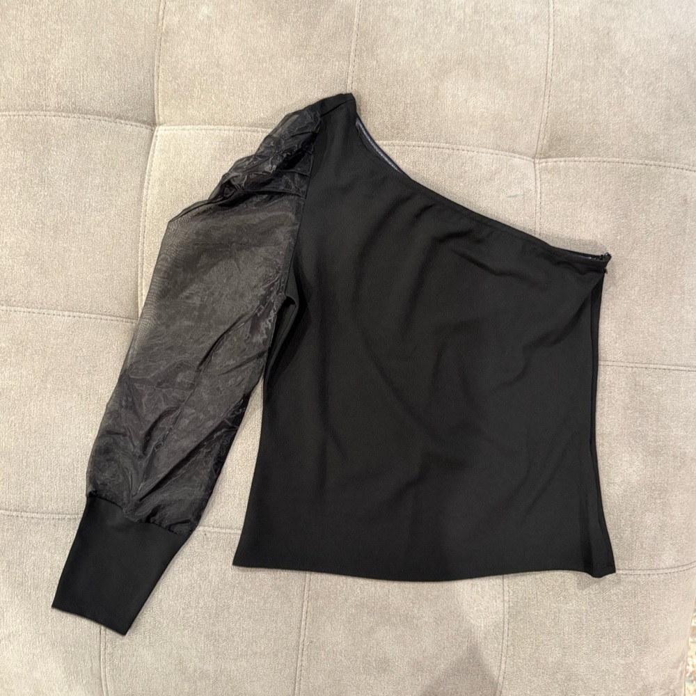 Sugarlips Elegant Black One-Shoulder Top